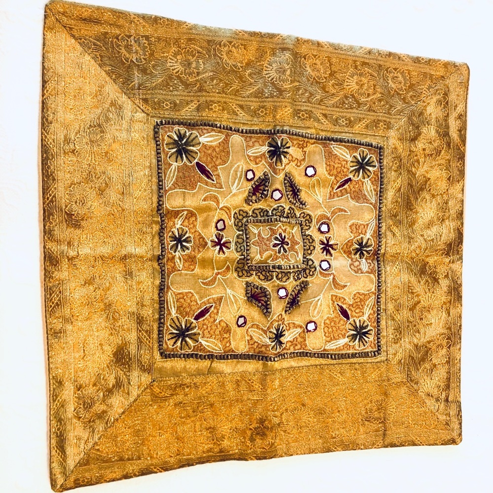 Pillow Covers Set - Picture 2 of 6